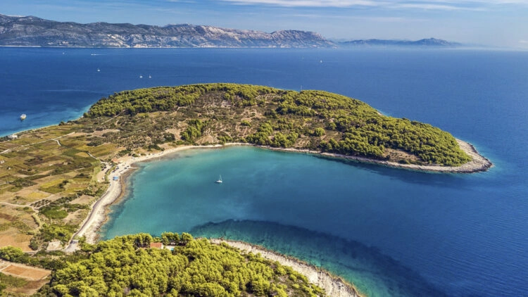 Strand / Sandstrand Tipps Kroatien für Segler: Vela Przina Strand liegt im südwestlichen Teil der dalmatinischen Insel Korcula