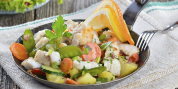 Cooking on board: recipe / dish - fish pan with vegetables