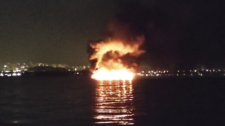<span class="dachzeile">Yachts fell victim to flames<span>: </span></span>Major fire in Kaštela marina causes damage in the millions - 17