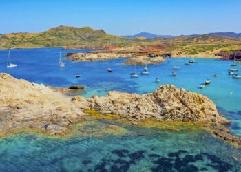 Menorca area - cruise around the island: Cala Pregonda bathing bay