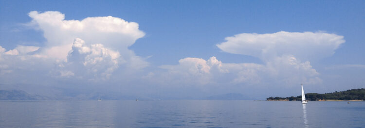 Gewitter auf See: 15.00 Uhr über Korfu