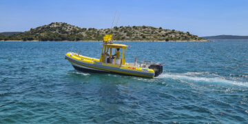 SeaHelp rescue boat in Pula / Istria: Pischel RIBLine 8.0