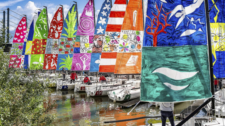 Kunstausstellung auf dem Wasser, zum World Oceans Day bei der UNESCO in Paris.