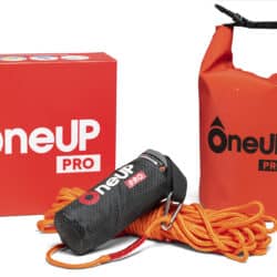 Lieferumfang Automatik-Rettungsring OneUp Pro inklusive Wurfleine