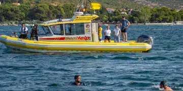 Schwimm-Marathon RokOtok: Ribafish Schwimm-Etappe von Korčula nach Vrnik