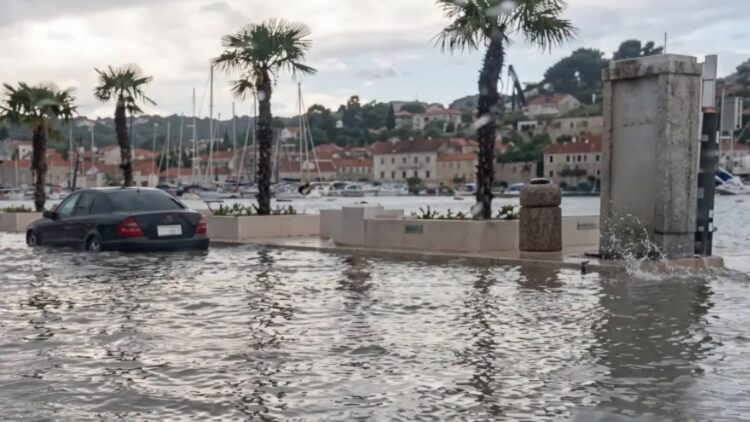 Meteotsunamis in the Adriatic: effects on the harbor of Mali Lošinj