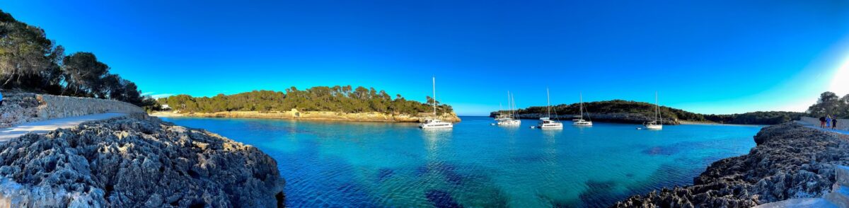 KI Mallorca-Törn: Ankerbucht Cala Mondragó